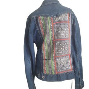 Liverpool Jeans Company Large jean jacket button collar pockets graphic design
